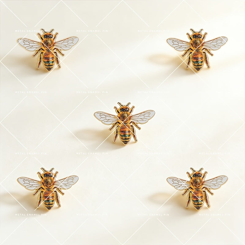A Realistic Bee Enamel Badge, Hand-Painted Trendy Natural Style Brooch, Denim Bag Accessory, Lapel Pin Gift, Daily